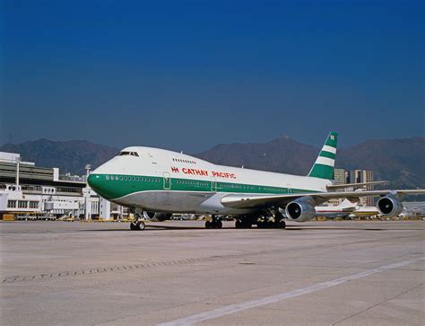 Cathay Pacific 698 .